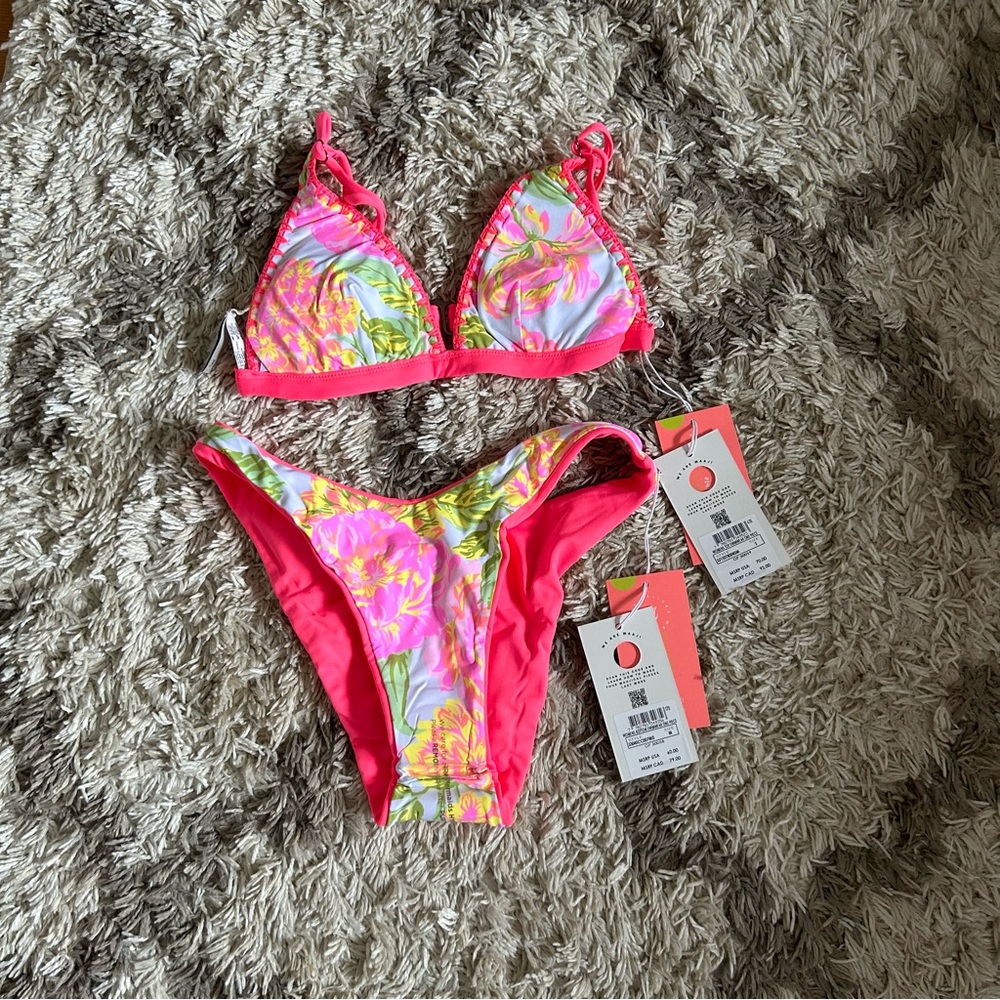 COPY - NWT Maaji Fandango Ivy bikini set TOP ONLY